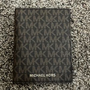 NWOT Michael kors passport holder